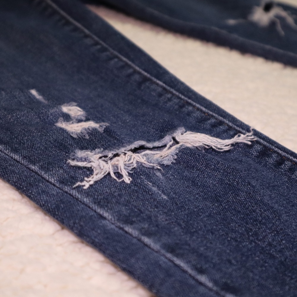 Levi Ripped Skinny Jeans - Picture 4 of 7